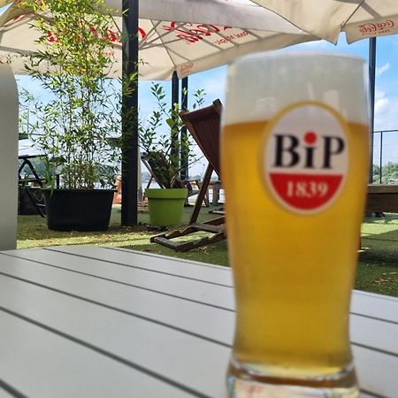 B&B Botel Charlie เบลเกรด ภายนอก รูปภาพ