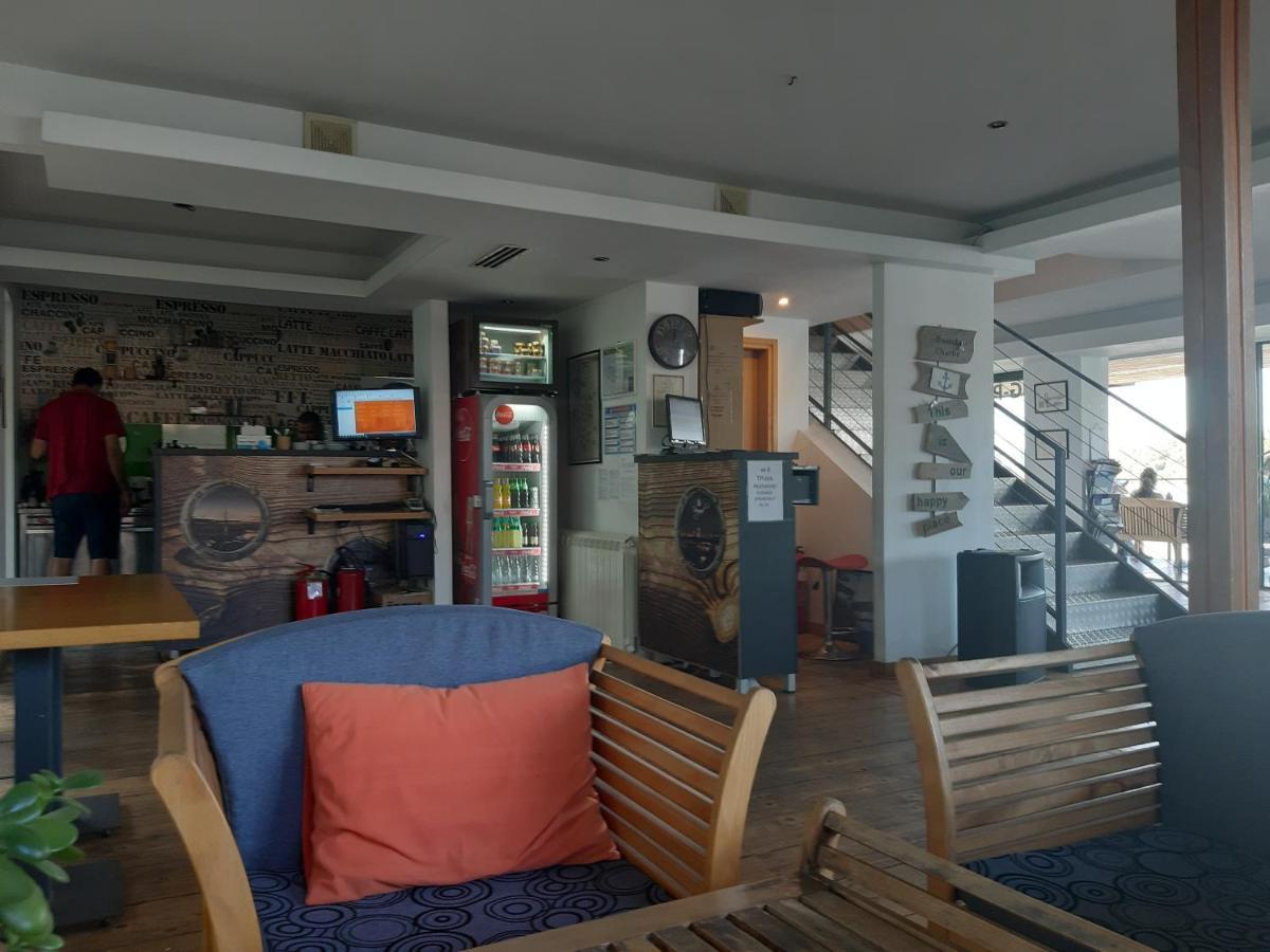 B&B Botel Charlie เบลเกรด ภายนอก รูปภาพ