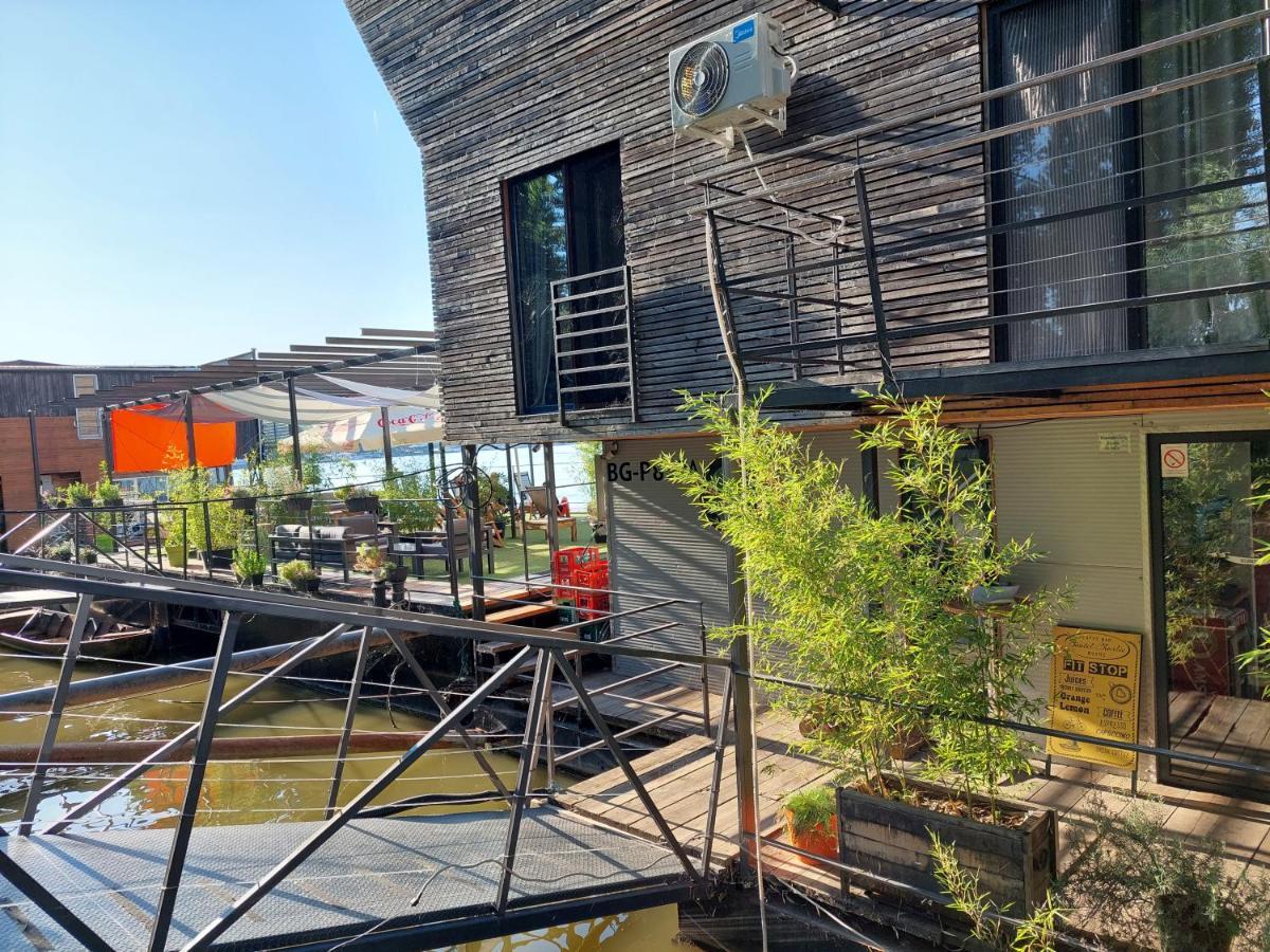B&B Botel Charlie เบลเกรด ภายนอก รูปภาพ