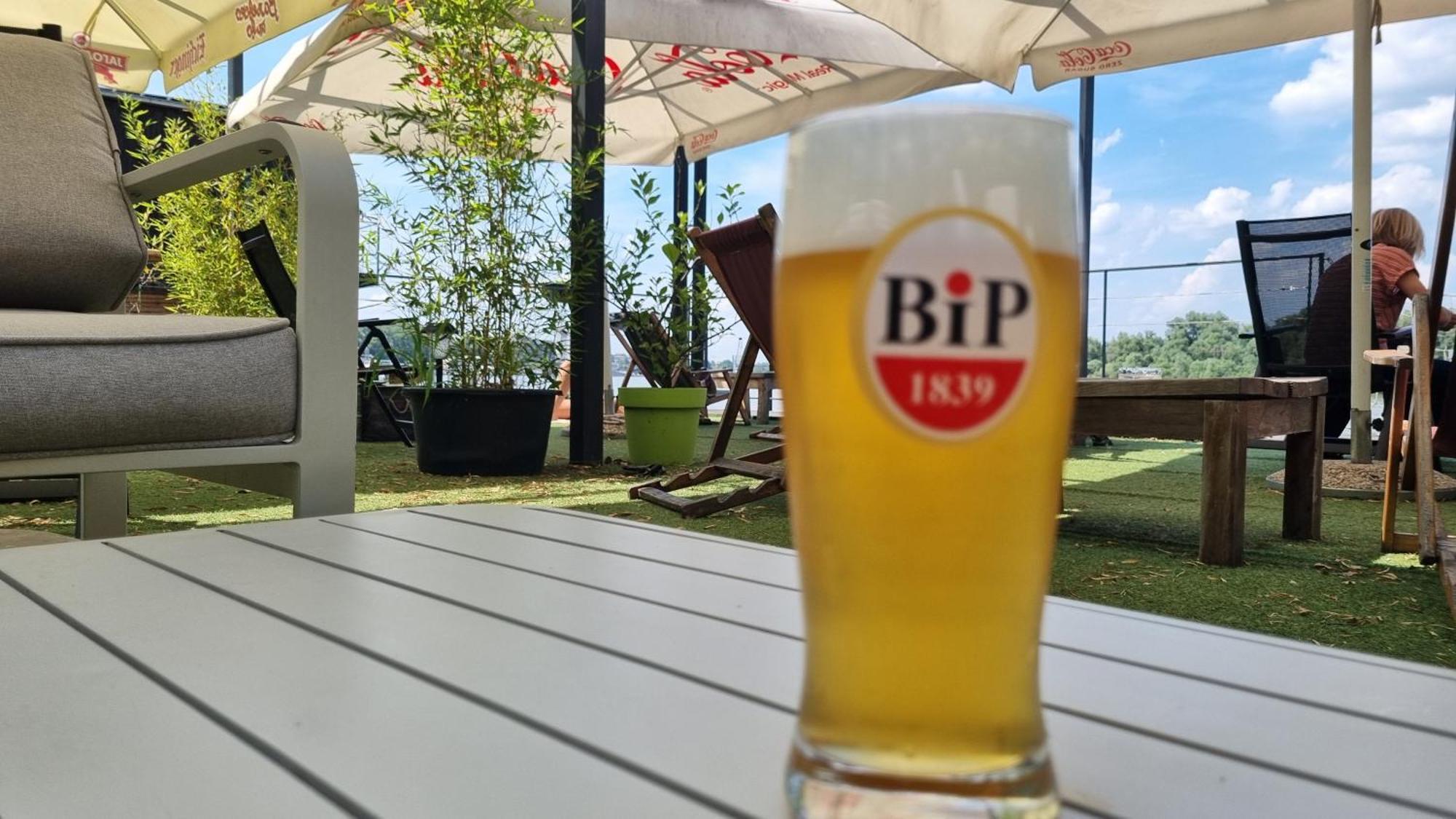 B&B Botel Charlie เบลเกรด ภายนอก รูปภาพ